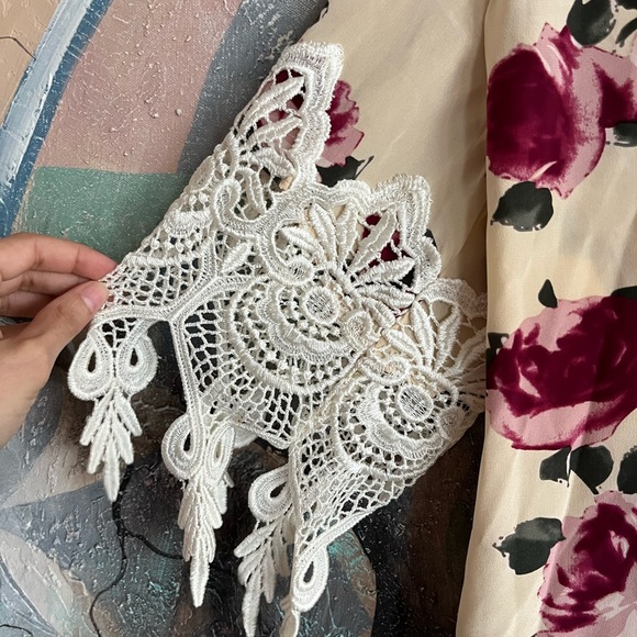 Stone Cold Fox SILK Floral Fox Robe Rose - Picture 6 of 13